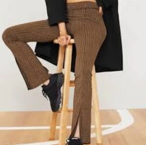 alo Yoga *PETITE High Waist Glenplaid Flutter Pant in Cinnamon brown sz S